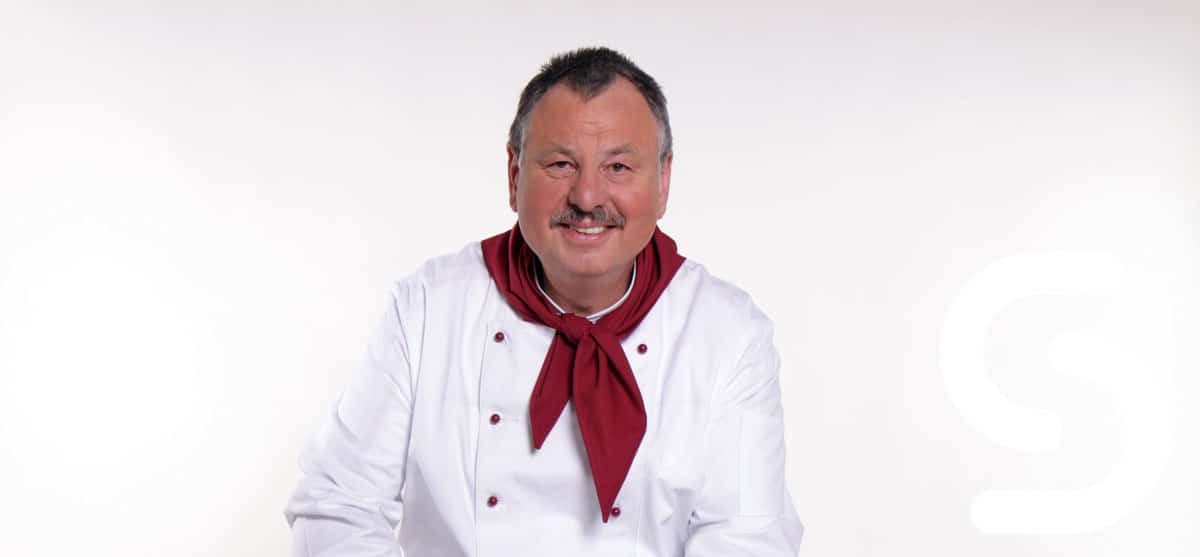 The Ultimate Guide to Chef Neckerchiefs - Smart Hospitality Supplies